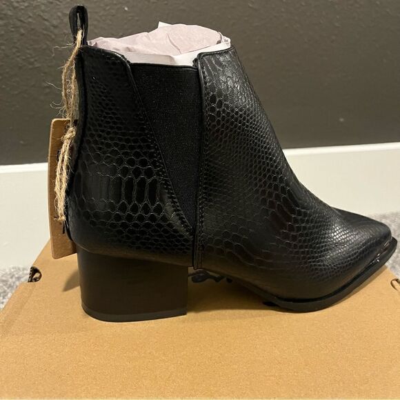SEVEN7 Madison Python Pointed Bootie - Picture 10 of 15